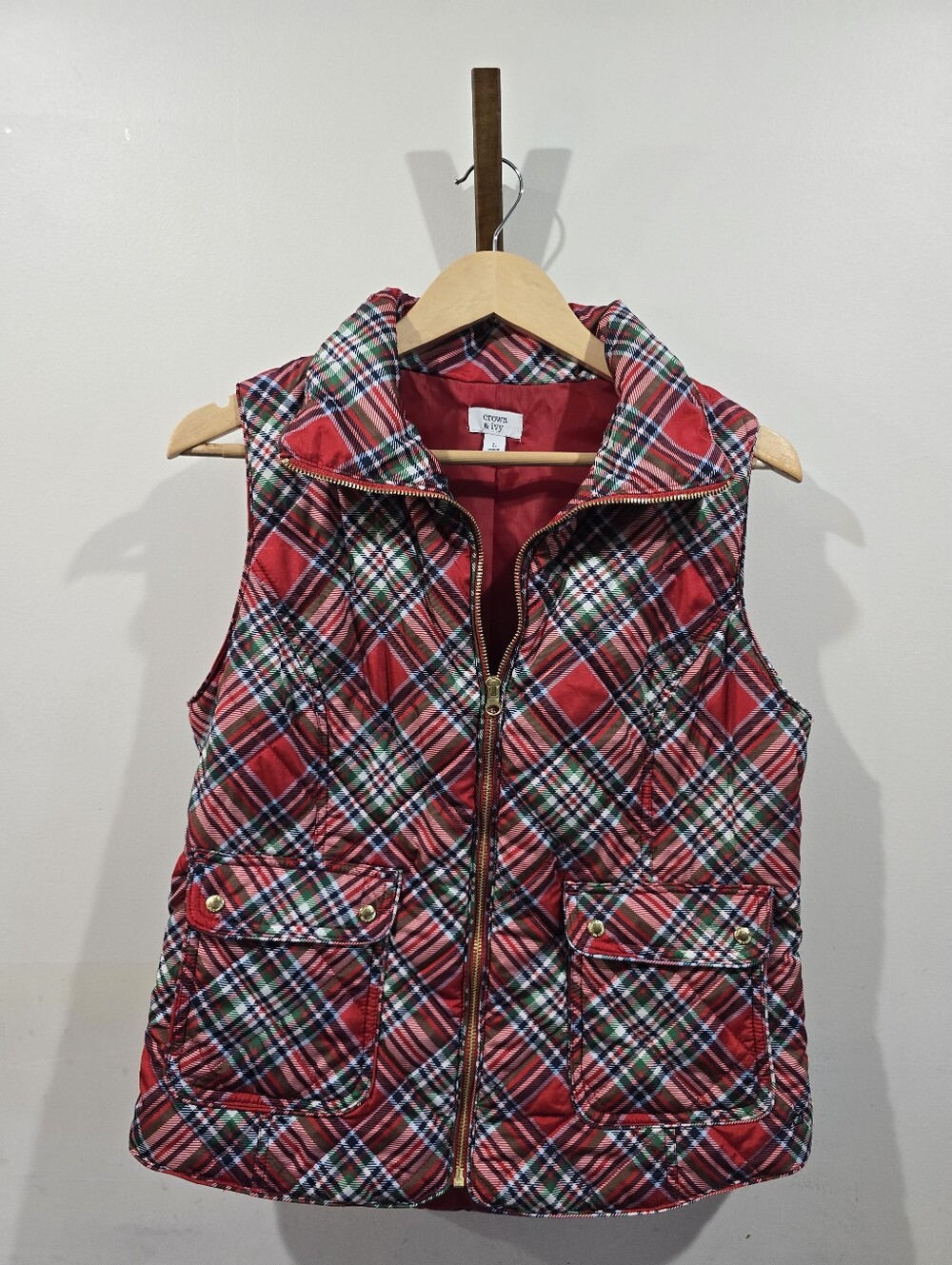 Crown & Ivy Quilted Vest large Holiday Woman Classic Preppy